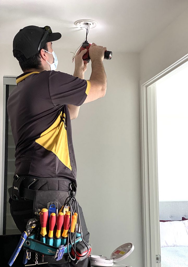 Manitas Maresme -Reparaciones de electricidad y electricistas en Barcelona y Maresme
