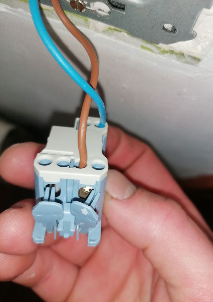Manitas Maresme -Reparaciones de electricidad y electricistas en Barcelona y Maresme