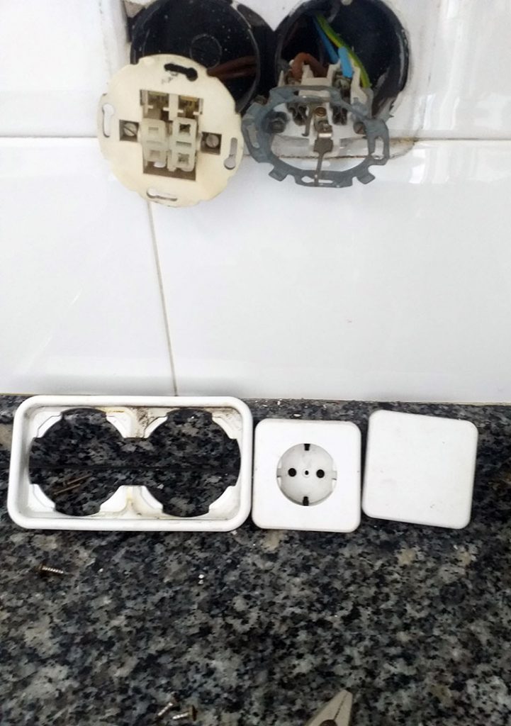 Manitas Maresme -Reparaciones de electricidad y electricistas en Barcelona y Maresme