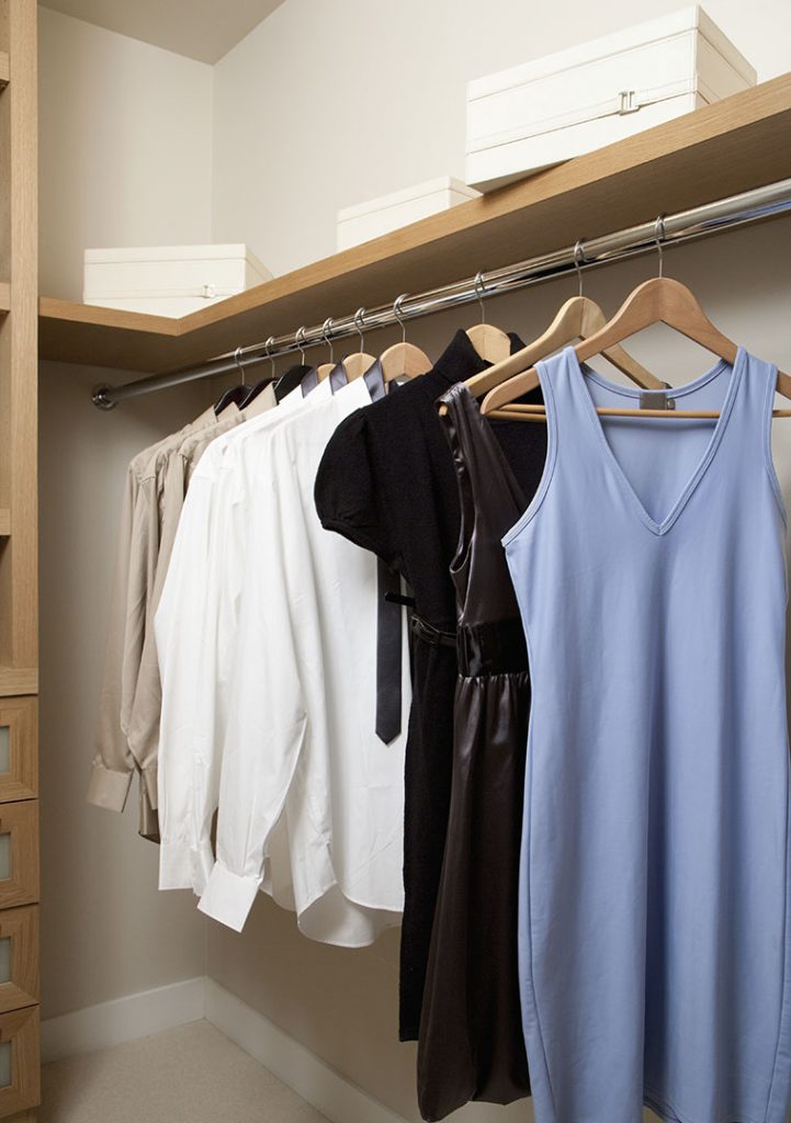 Manistas Maresme - Montaje de muebles: Vestidor mujer